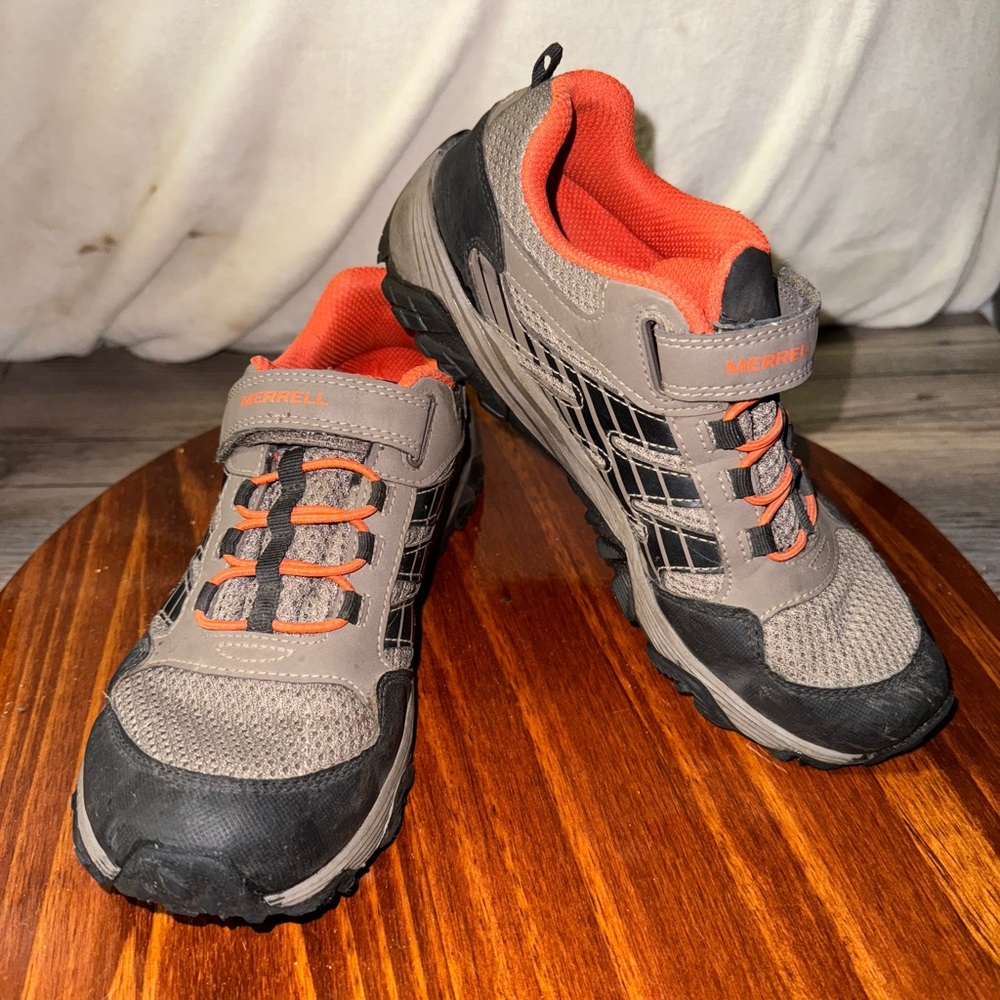 Merrell Moab Voyager Low Black Grey Brown Kid Youth Hiking Shoes MK263764 Sz 4M